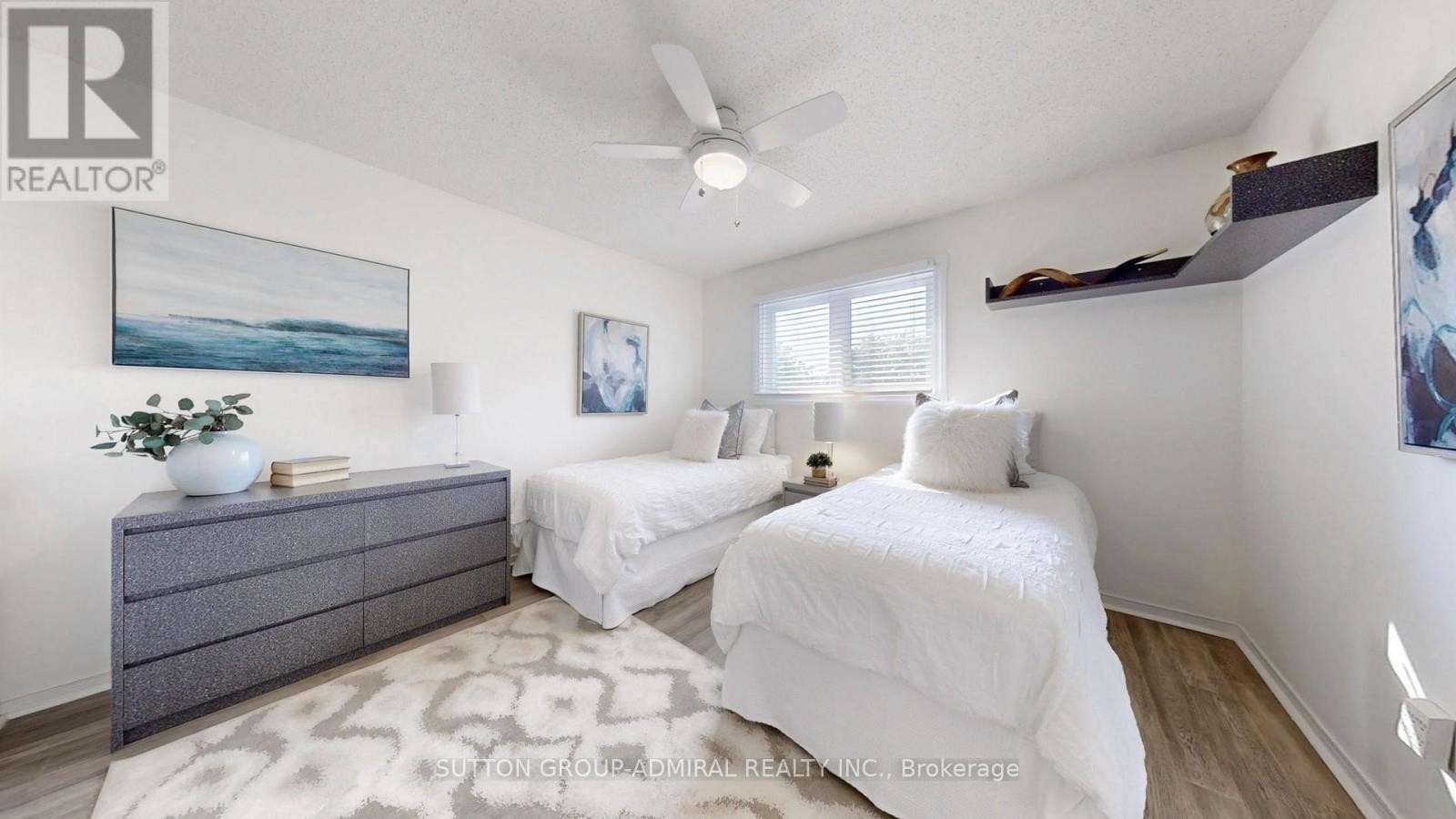












122 EDMUND SEAGER DRIVE

,
Vaughan (Uplands),




Ontario
L4J4S7

