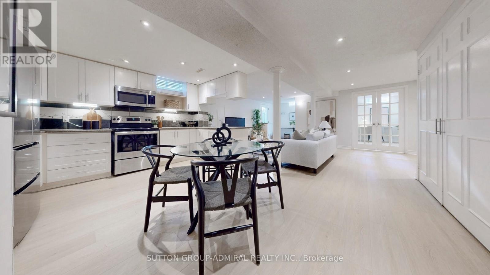 












122 EDMUND SEAGER DRIVE

,
Vaughan (Uplands),




Ontario
L4J4S7

