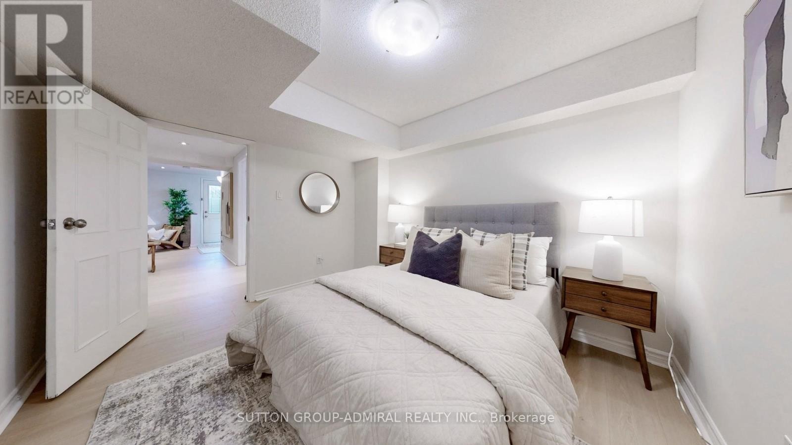 












122 EDMUND SEAGER DRIVE

,
Vaughan (Uplands),




Ontario
L4J4S7

