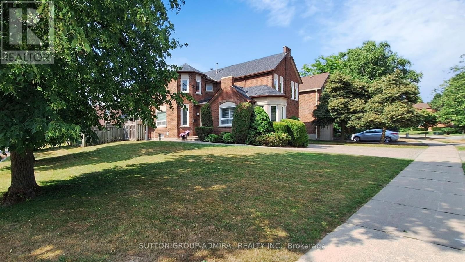 












122 EDMUND SEAGER DRIVE

,
Vaughan (Uplands),




Ontario
L4J4S7

