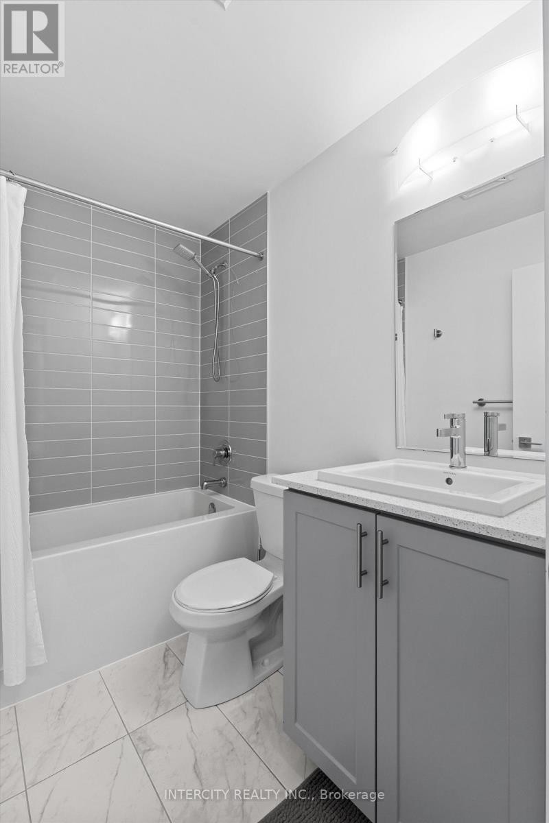 












15 - 11 LYTHAM GREEN CIRCLE

,
Newmarket (Glenway Estates),




Ontario
L3Y0C7

