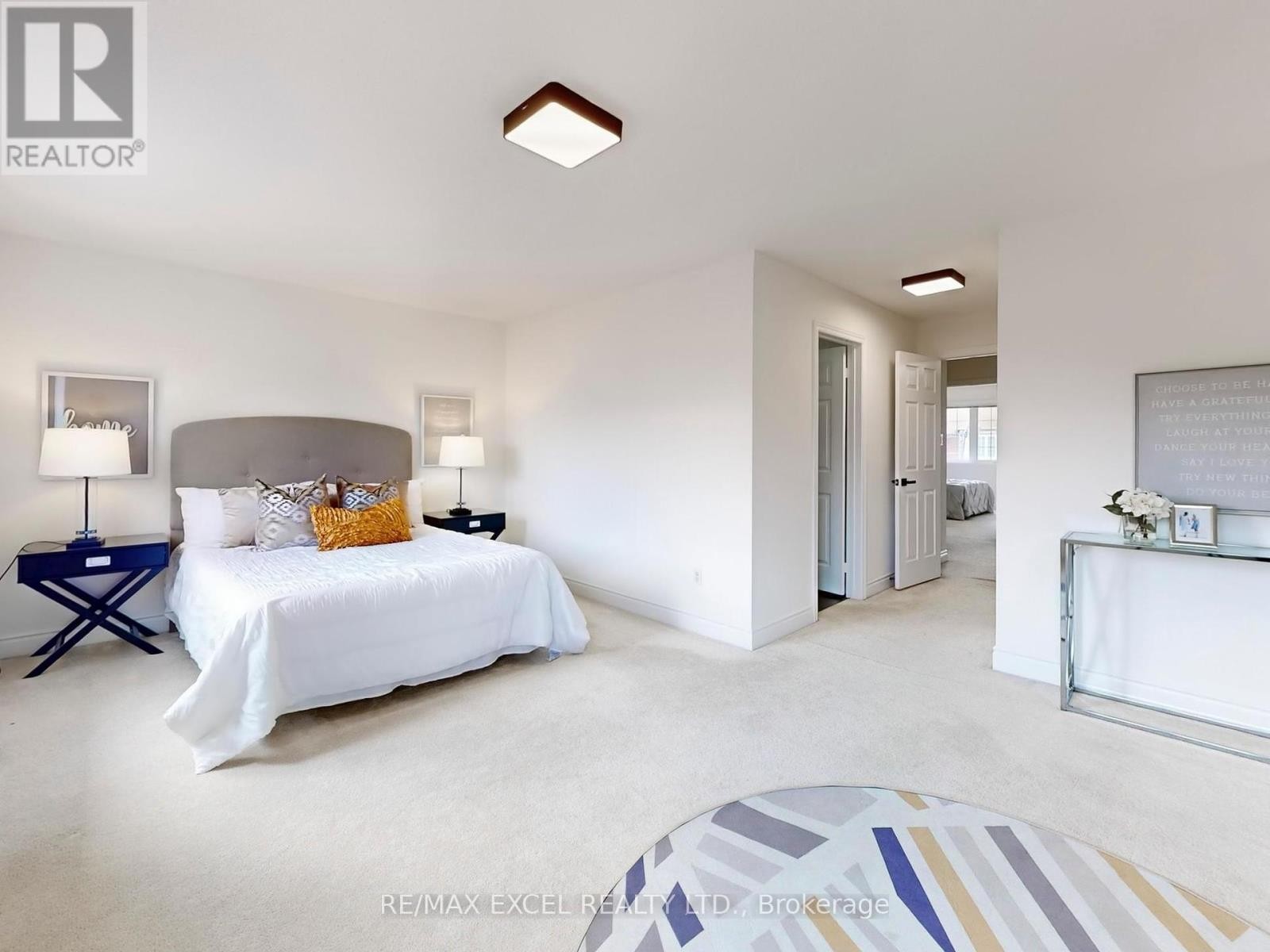 












93 PESHAWAR AVENUE

,
Markham (Village Green-South Unionville),




Ontario
L3R9V3

