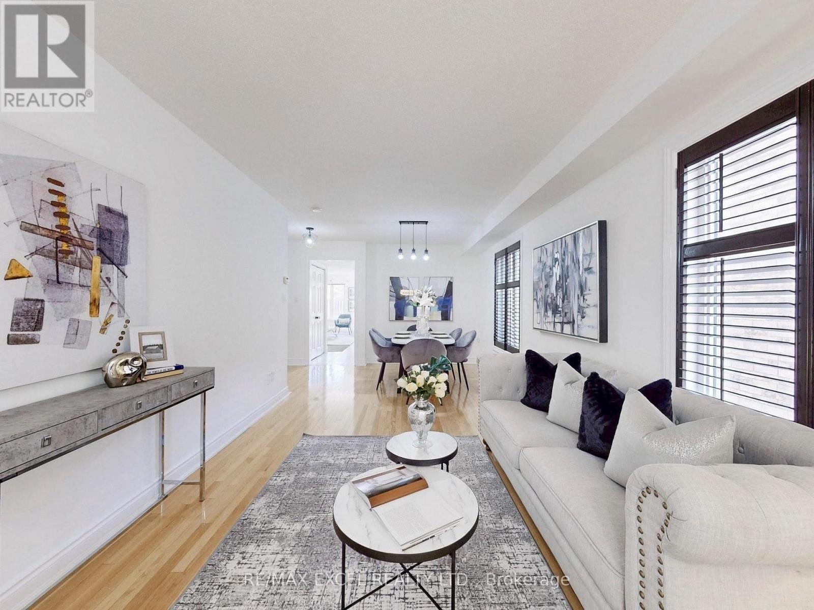 












93 PESHAWAR AVENUE

,
Markham (Village Green-South Unionville),




Ontario
L3R9V3

