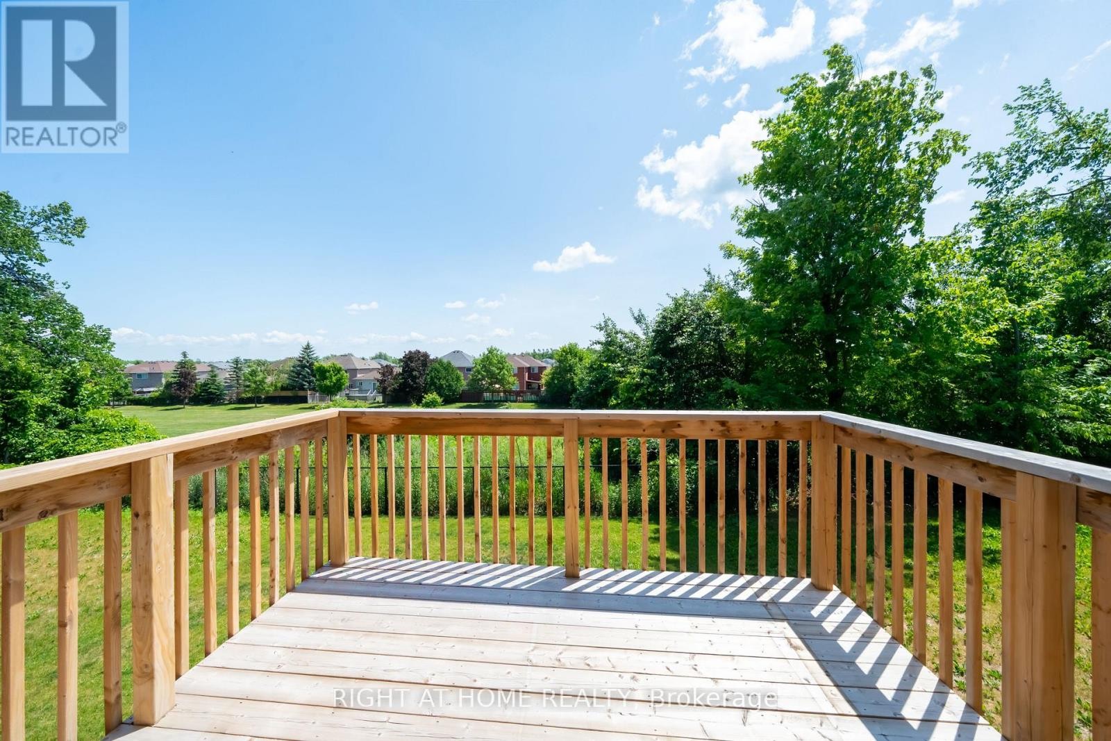 












1361 BLACKMORE STREET

,
Innisfil (Alcona),




Ontario
L9S0P3

