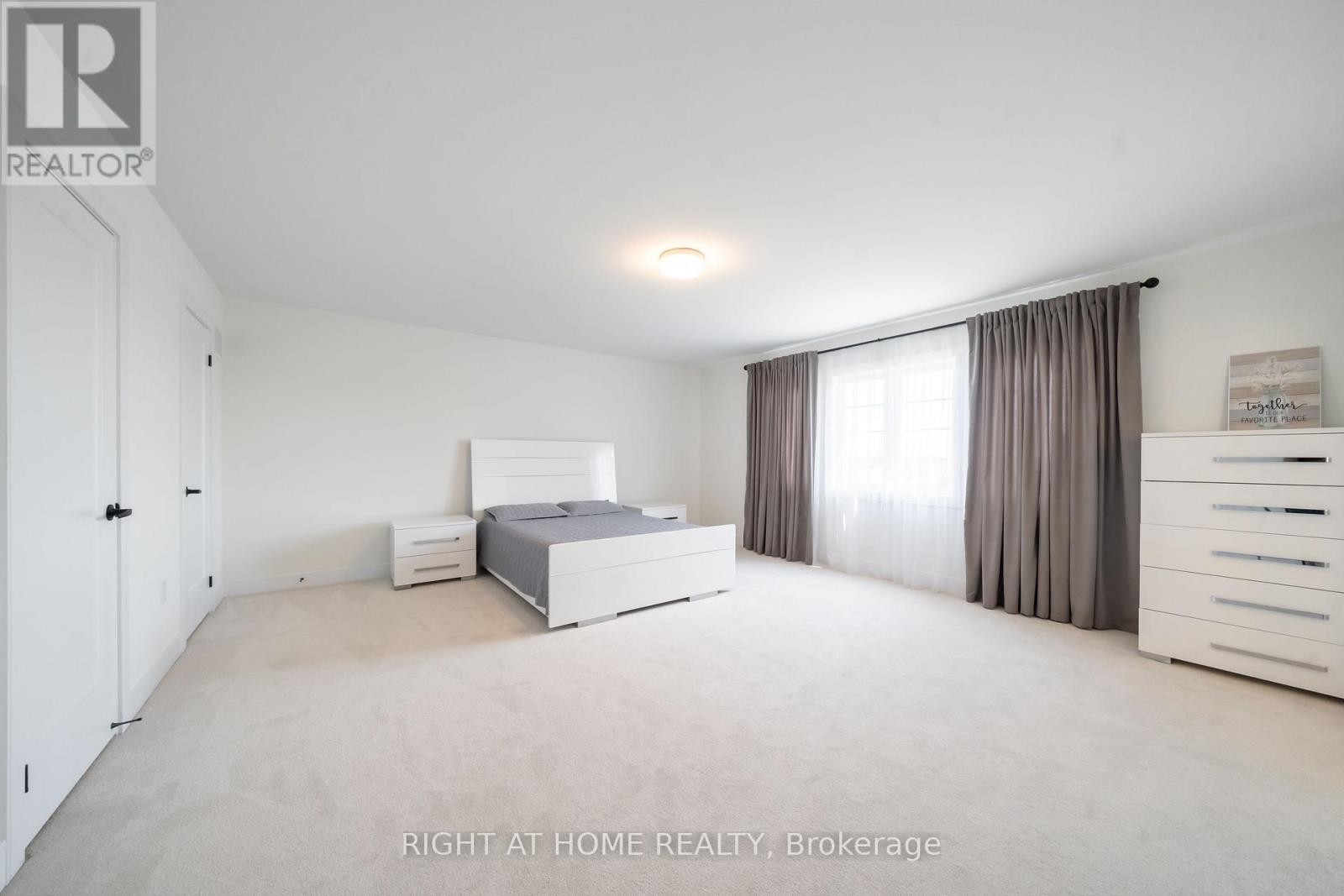












1361 BLACKMORE STREET

,
Innisfil (Alcona),




Ontario
L9S0P3

