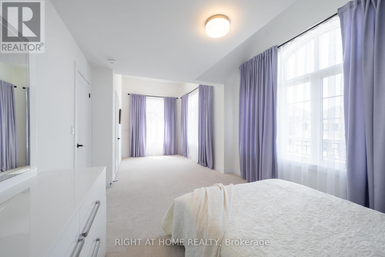 












1361 BLACKMORE STREET

,
Innisfil (Alcona),




Ontario
L9S0P3

