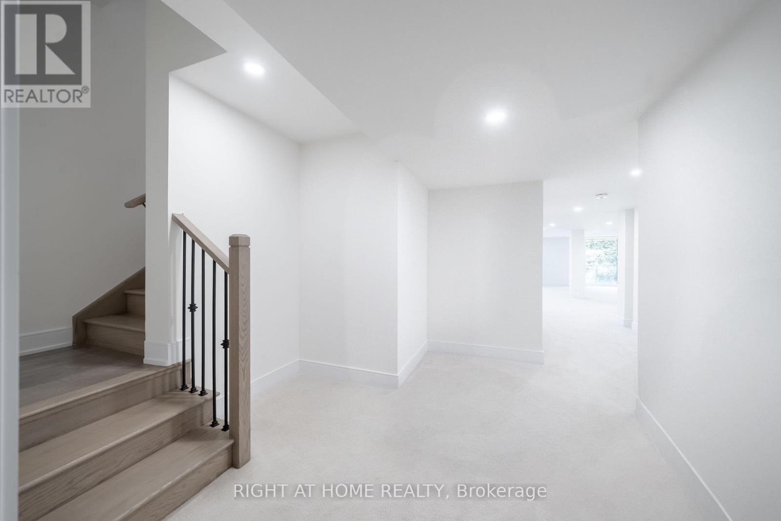 












1361 BLACKMORE STREET

,
Innisfil (Alcona),




Ontario
L9S0P3

