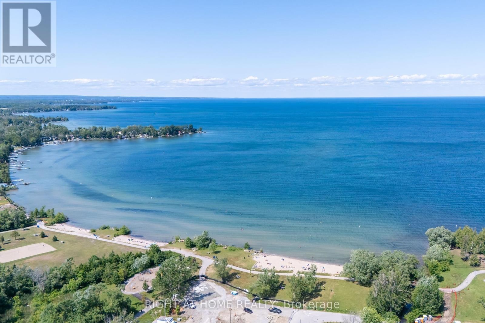 












1361 BLACKMORE STREET

,
Innisfil (Alcona),




Ontario
L9S0P3

