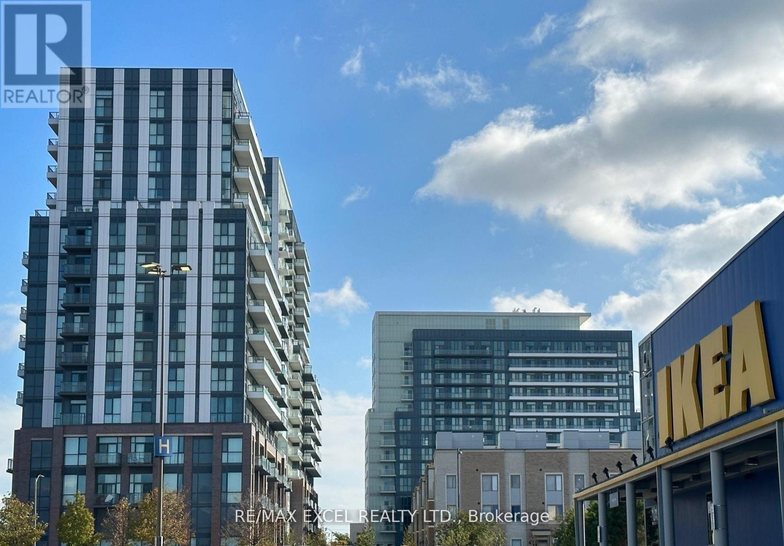 












820 - 60 HONEYCRISP CRESCENT

,
Vaughan (Vaughan Corporate Centre),




Ontario
L4K0N5

