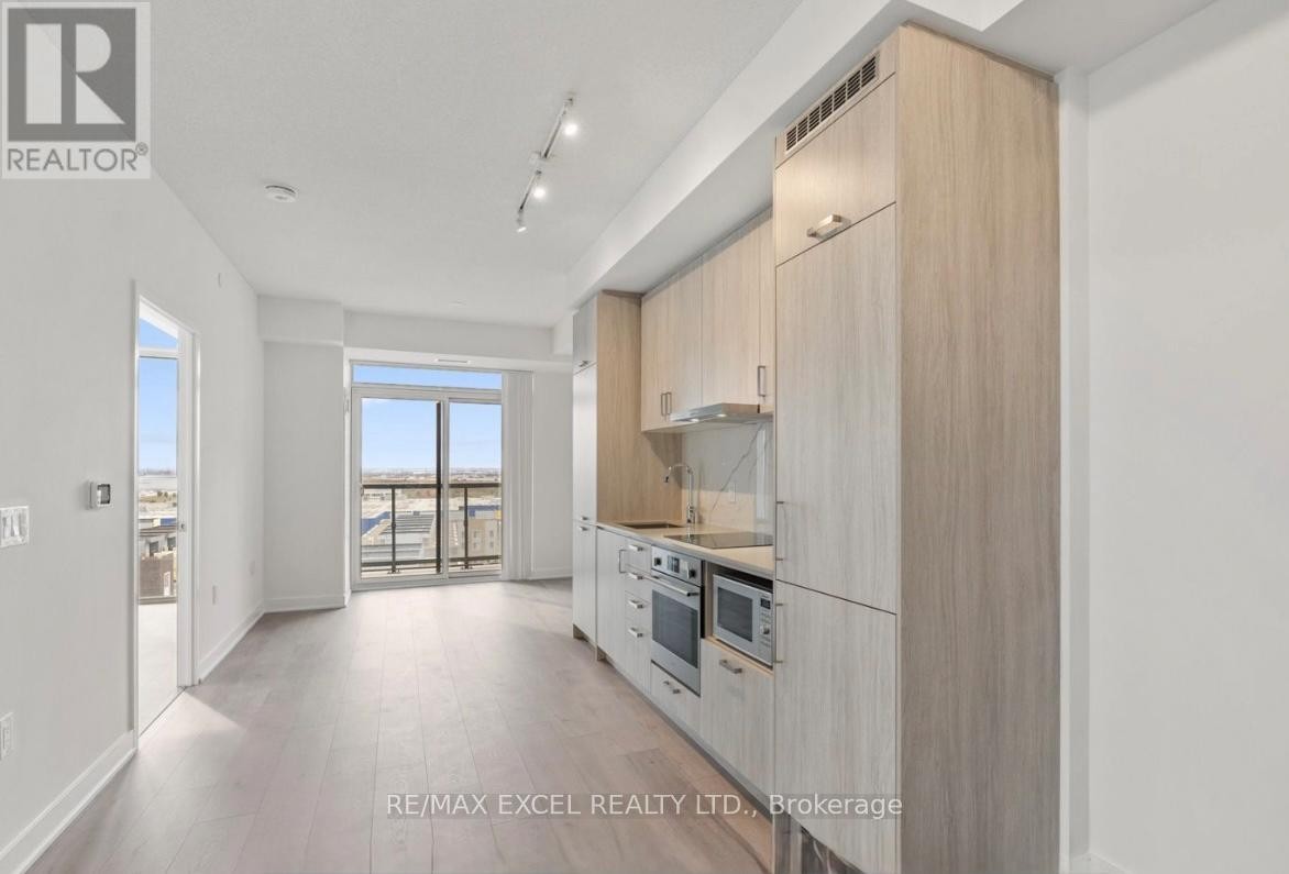 












820 - 60 HONEYCRISP CRESCENT

,
Vaughan (Vaughan Corporate Centre),




Ontario
L4K0N5

