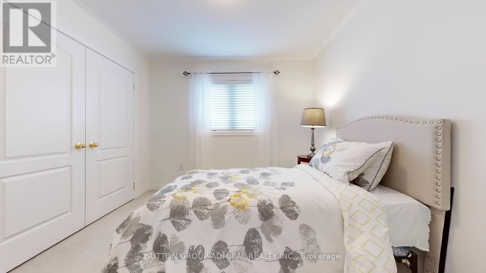 












35 WYMAN CRESCENT

,
Bradford West Gwillimbury (Bradford),




Ontario
L3Z3J5

