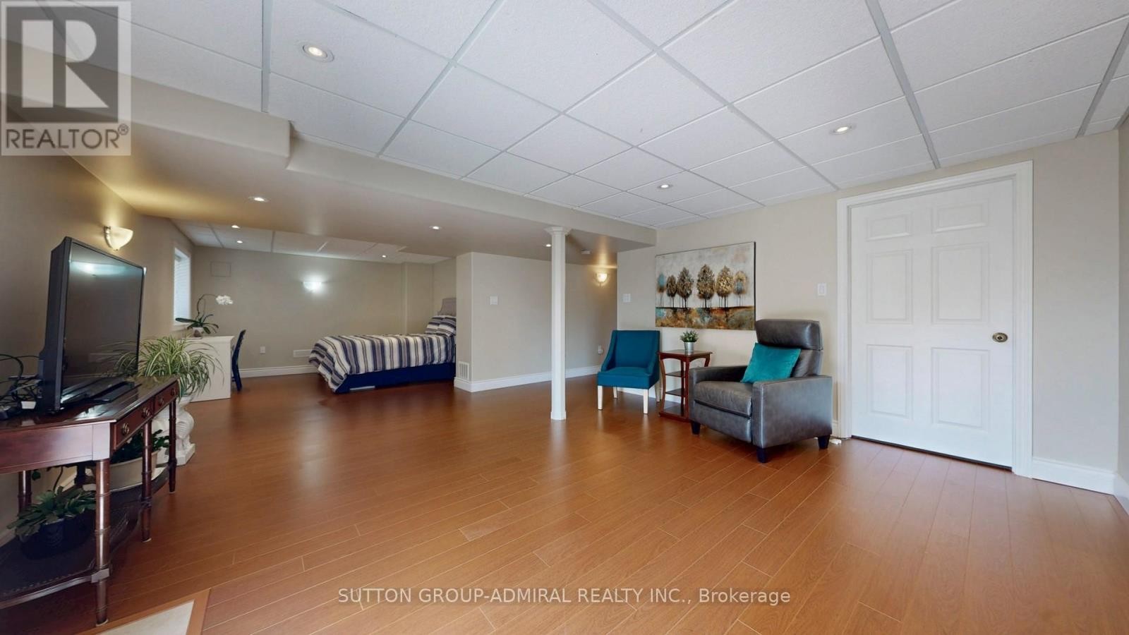 












35 WYMAN CRESCENT

,
Bradford West Gwillimbury (Bradford),




Ontario
L3Z3J5

