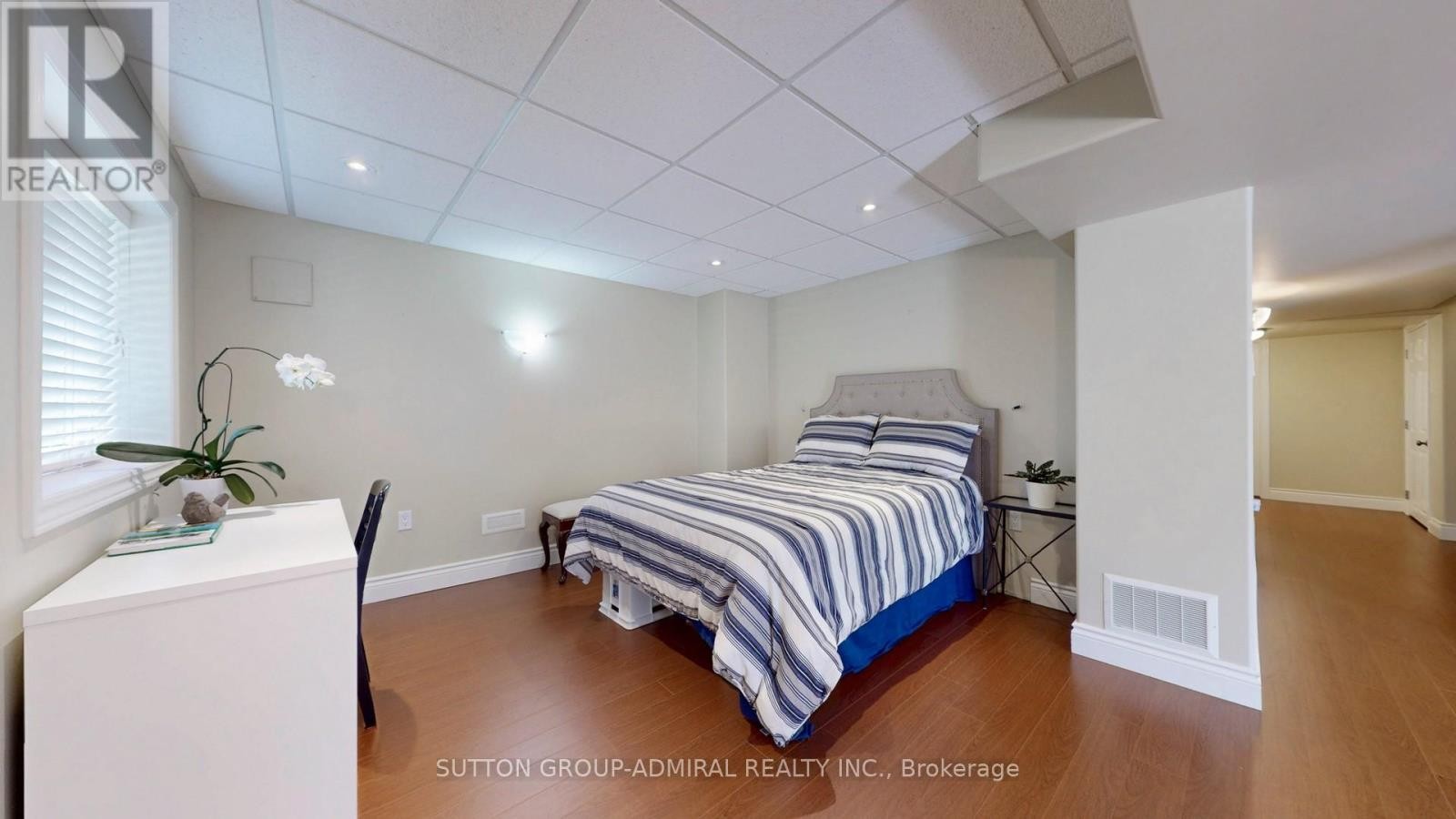 












35 WYMAN CRESCENT

,
Bradford West Gwillimbury (Bradford),




Ontario
L3Z3J5

