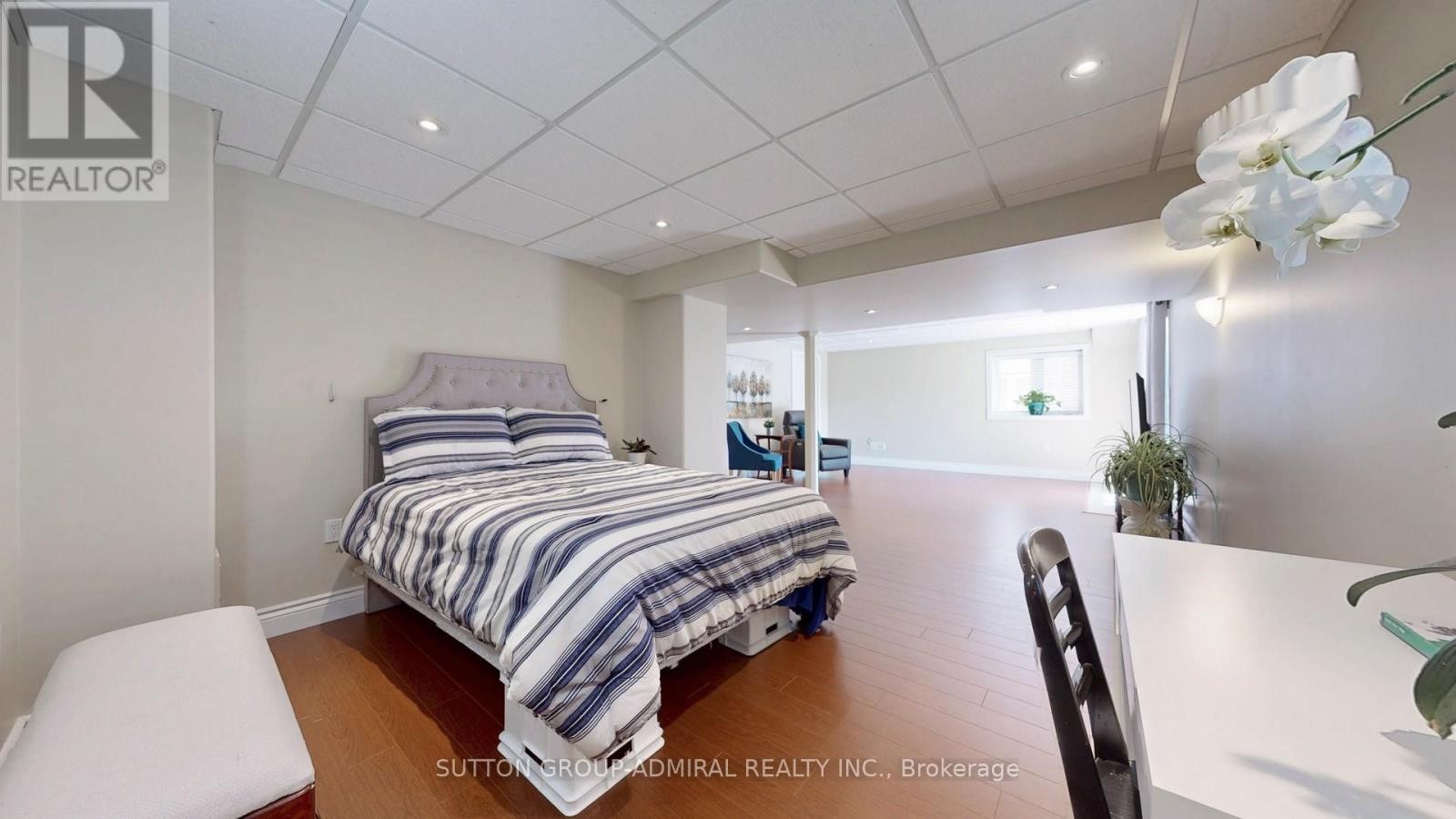 












35 WYMAN CRESCENT

,
Bradford West Gwillimbury (Bradford),




Ontario
L3Z3J5

