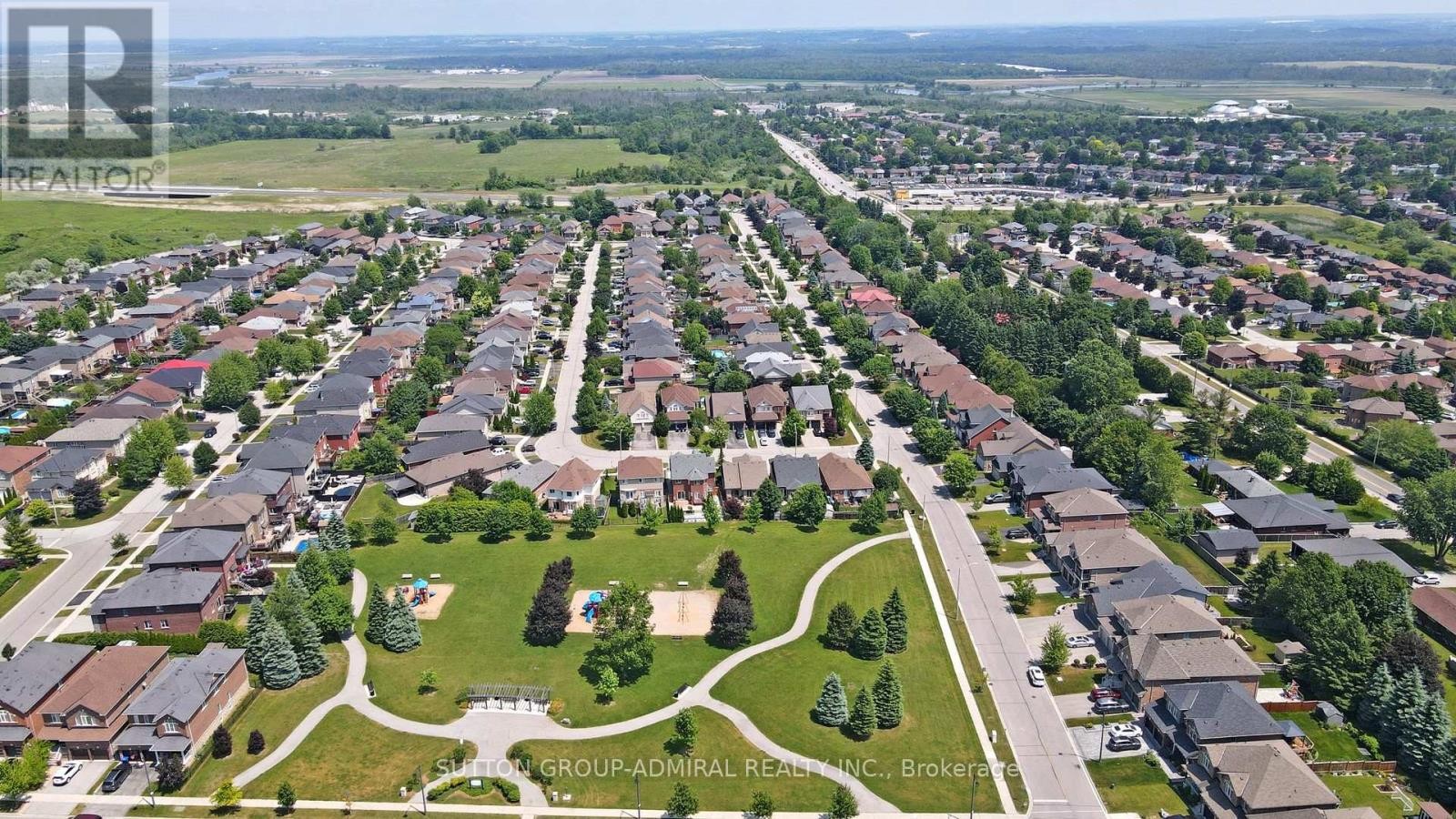 












35 WYMAN CRESCENT

,
Bradford West Gwillimbury (Bradford),




Ontario
L3Z3J5

