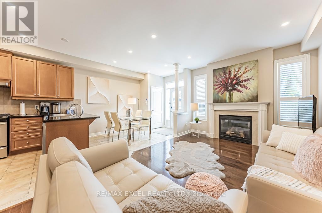 












161 HAZELTON AVENUE

,
Markham (Victoria Manor-Jennings Gate),




Ontario
L6C3H6

