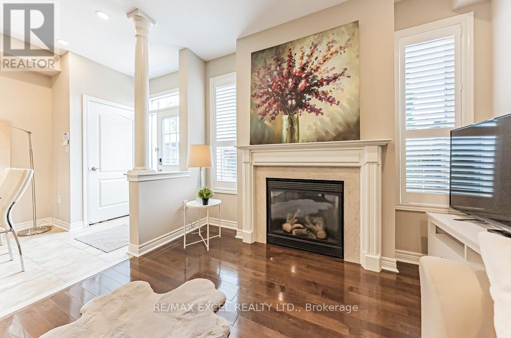 












161 HAZELTON AVENUE

,
Markham (Victoria Manor-Jennings Gate),




Ontario
L6C3H6

