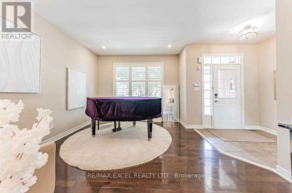 












161 HAZELTON AVENUE

,
Markham (Victoria Manor-Jennings Gate),




Ontario
L6C3H6

