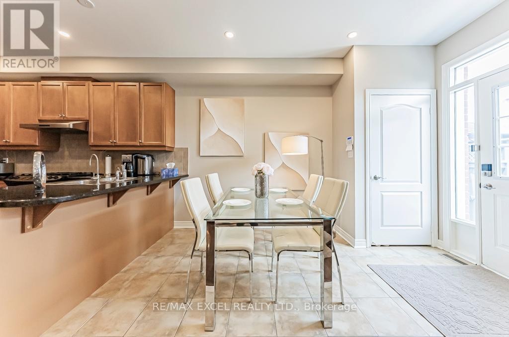 












161 HAZELTON AVENUE

,
Markham (Victoria Manor-Jennings Gate),




Ontario
L6C3H6


