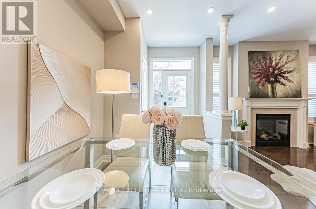 












161 HAZELTON AVENUE

,
Markham (Victoria Manor-Jennings Gate),




Ontario
L6C3H6

