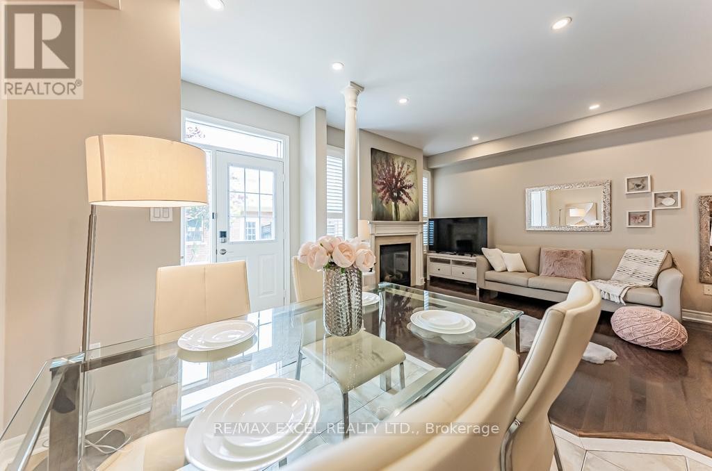 












161 HAZELTON AVENUE

,
Markham (Victoria Manor-Jennings Gate),




Ontario
L6C3H6

