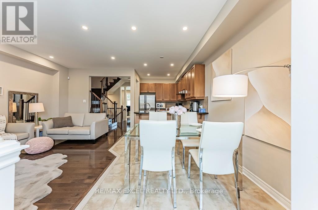 












161 HAZELTON AVENUE

,
Markham (Victoria Manor-Jennings Gate),




Ontario
L6C3H6

