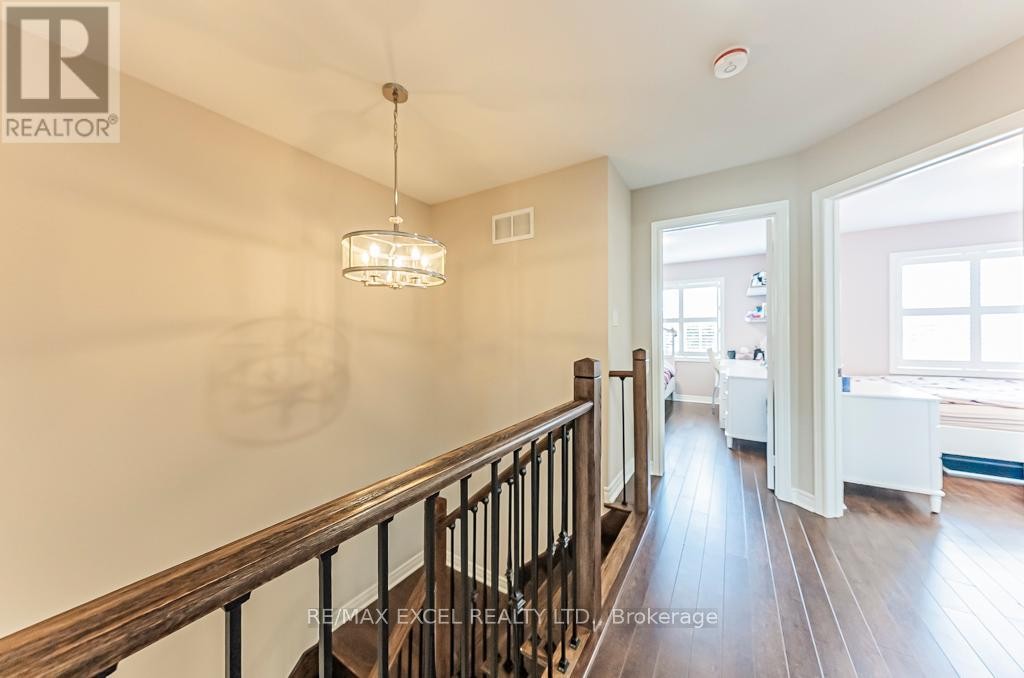 












161 HAZELTON AVENUE

,
Markham (Victoria Manor-Jennings Gate),




Ontario
L6C3H6

