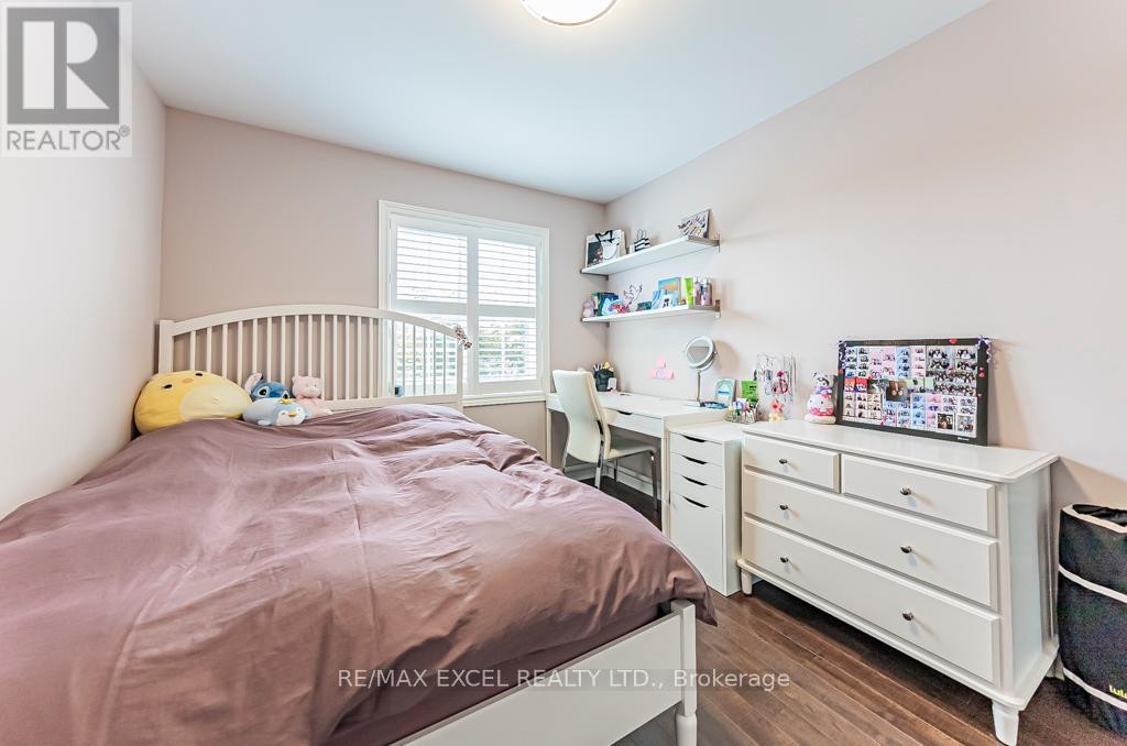 












161 HAZELTON AVENUE

,
Markham (Victoria Manor-Jennings Gate),




Ontario
L6C3H6

