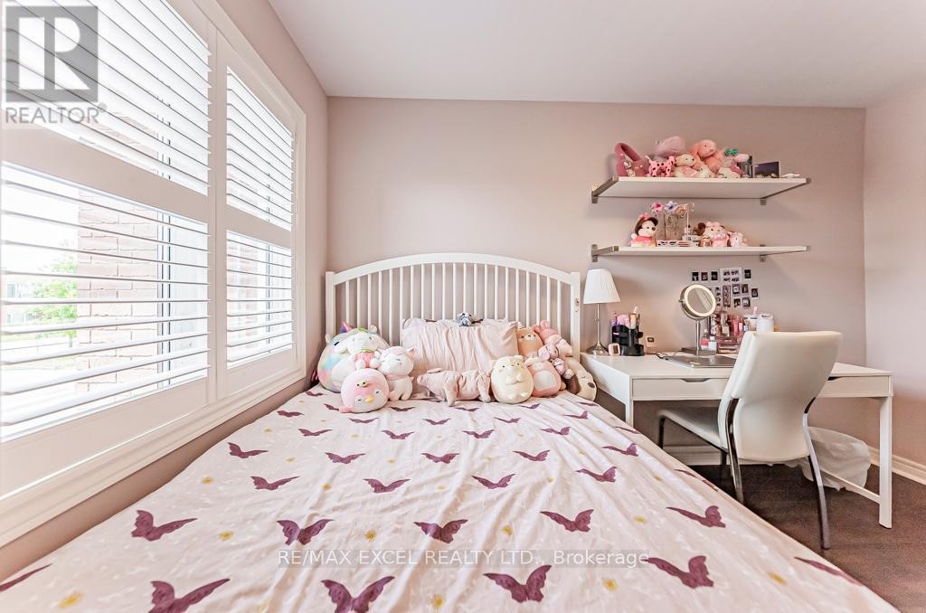 












161 HAZELTON AVENUE

,
Markham (Victoria Manor-Jennings Gate),




Ontario
L6C3H6

