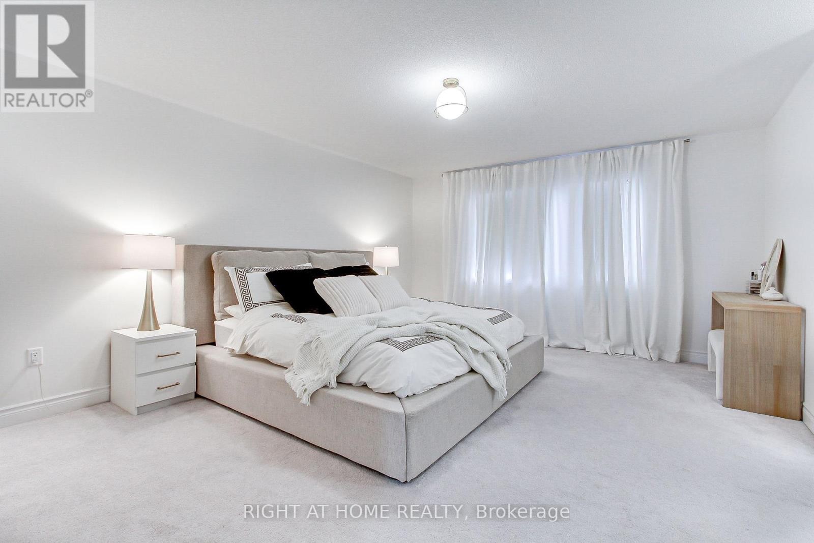 












29 PEAR BLOSSOM WAY

,
East Gwillimbury (Holland Landing),




Ontario
L9N0T3

