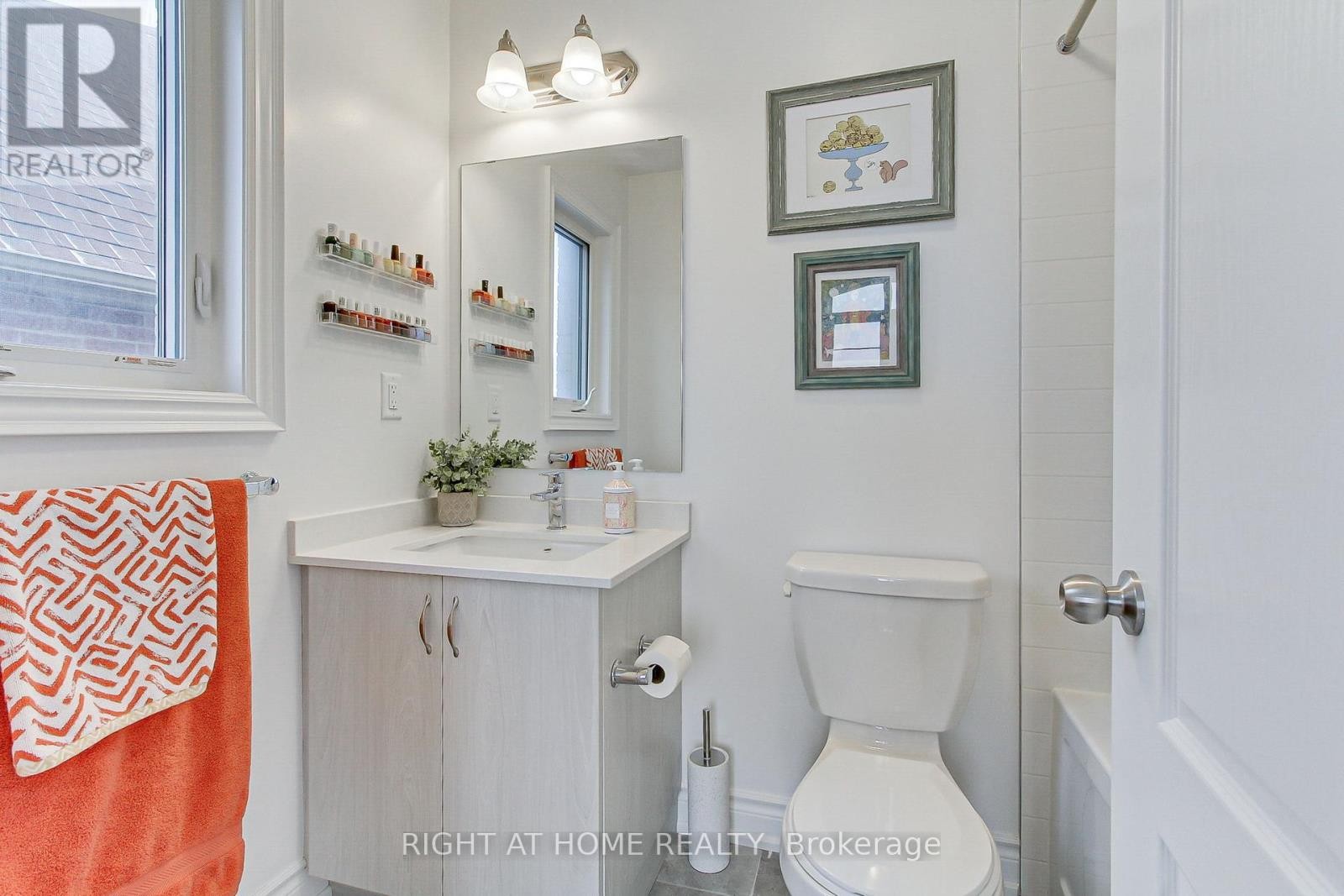 












29 PEAR BLOSSOM WAY

,
East Gwillimbury (Holland Landing),




Ontario
L9N0T3


