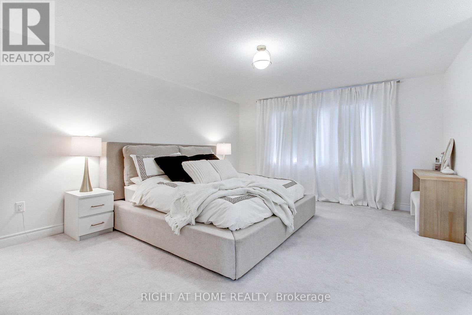 












29 PEAR BLOSSOM WAY

,
East Gwillimbury (Holland Landing),




Ontario
L9N0T3

