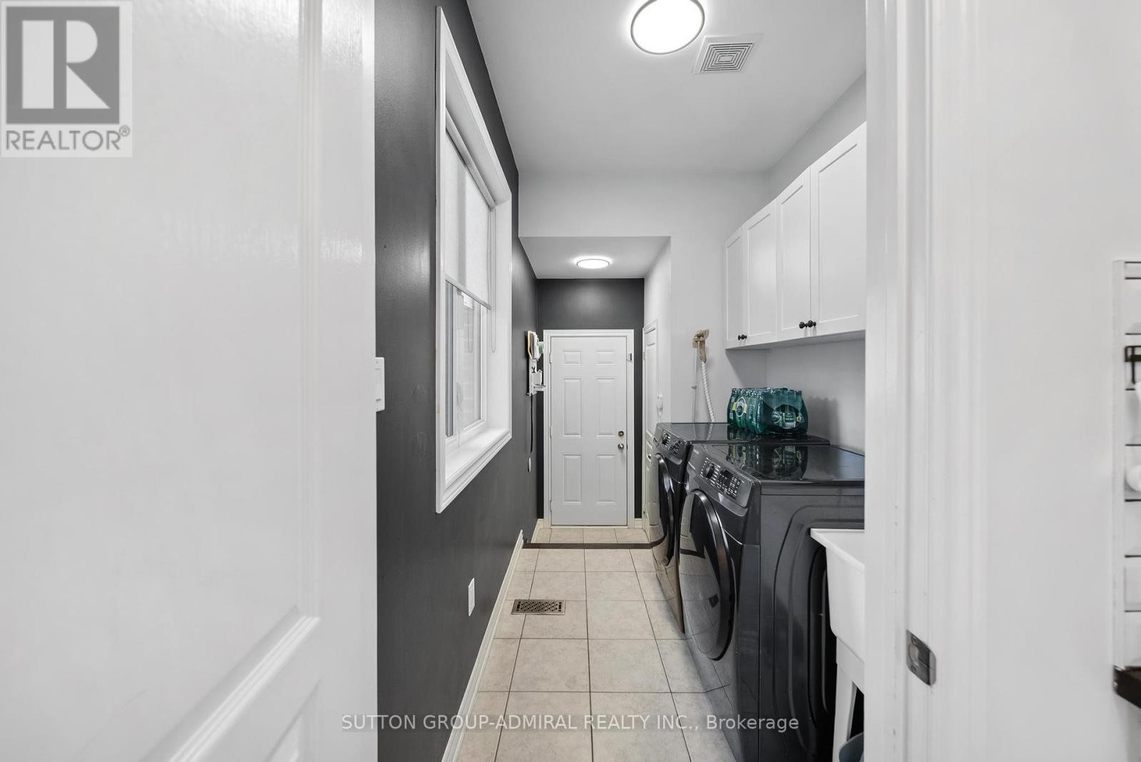












49 EAST'S CORNERS BOULEVARD

,
Vaughan (Kleinburg),




Ontario
L4H3Z7

