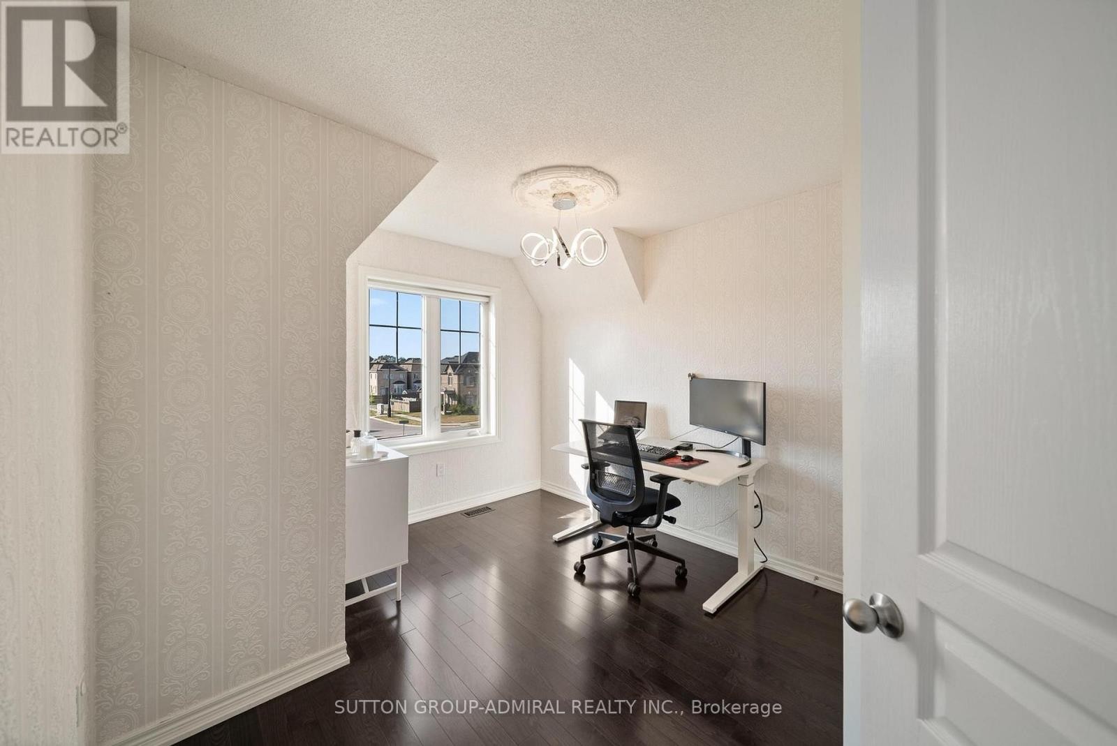 












49 EAST'S CORNERS BOULEVARD

,
Vaughan (Kleinburg),




Ontario
L4H3Z7

