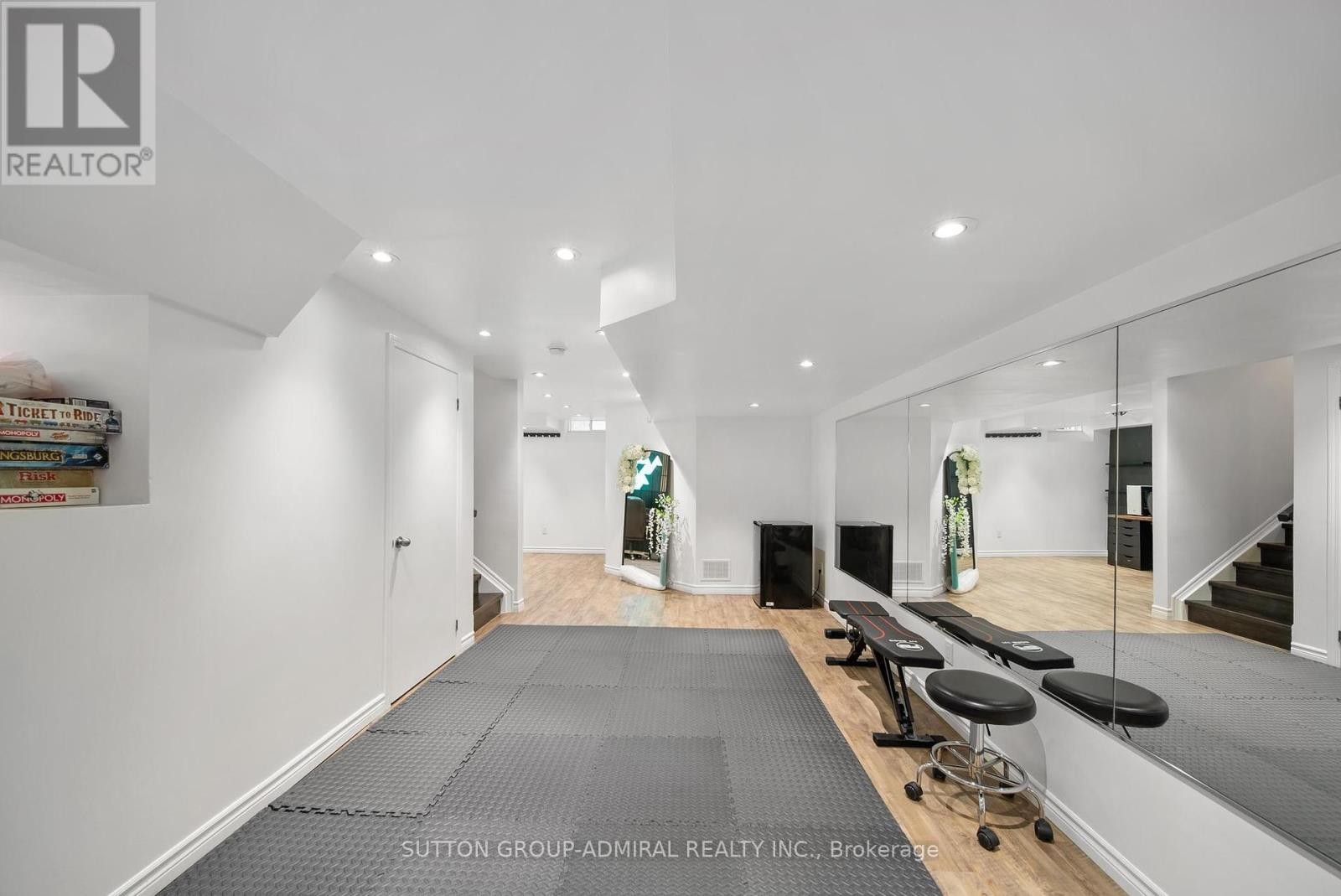 












49 EAST'S CORNERS BOULEVARD

,
Vaughan (Kleinburg),




Ontario
L4H3Z7

