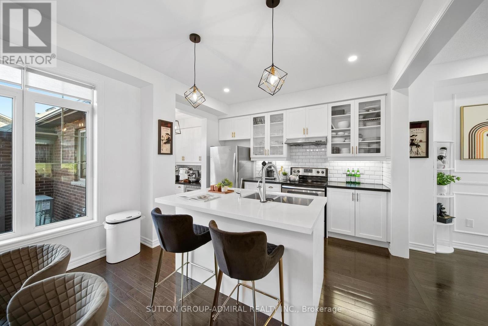 












49 EAST'S CORNERS BOULEVARD

,
Vaughan (Kleinburg),




Ontario
L4H3Z7

