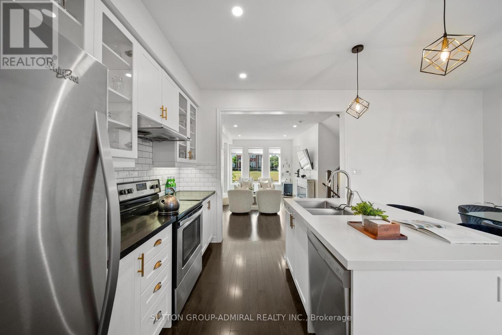 












49 EAST'S CORNERS BOULEVARD

,
Vaughan (Kleinburg),




Ontario
L4H3Z7

