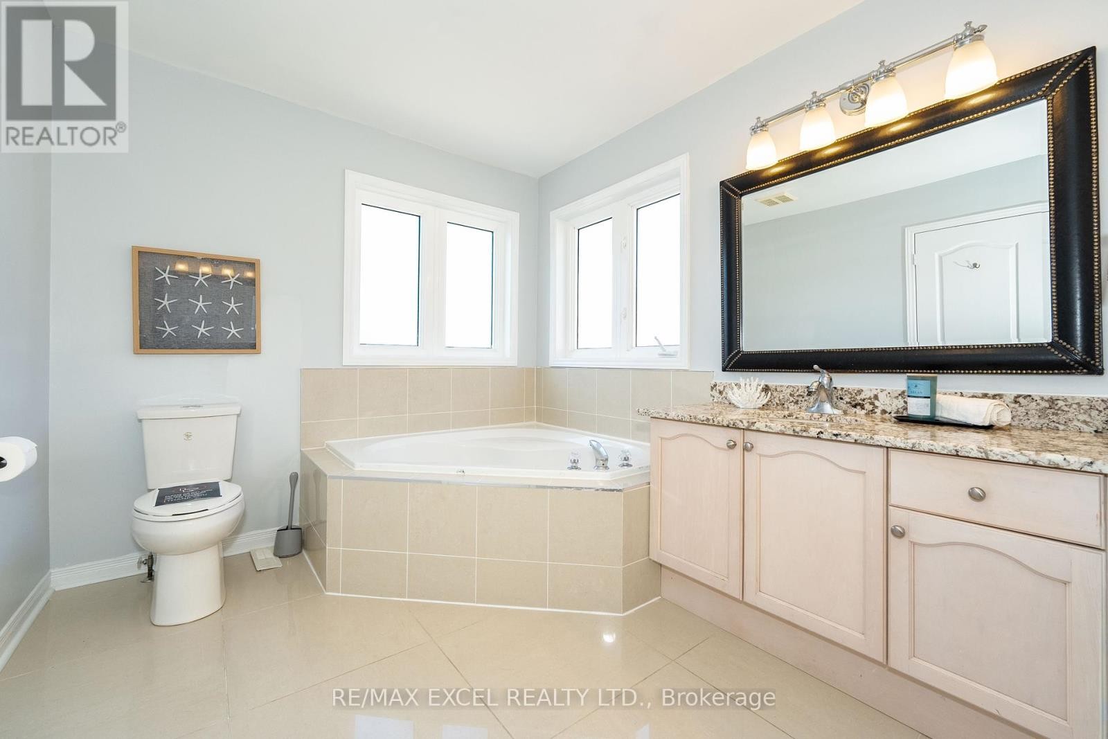 












2 GREENGAGE STREET

,
Markham (Greensborough),




Ontario
L6E1X9

