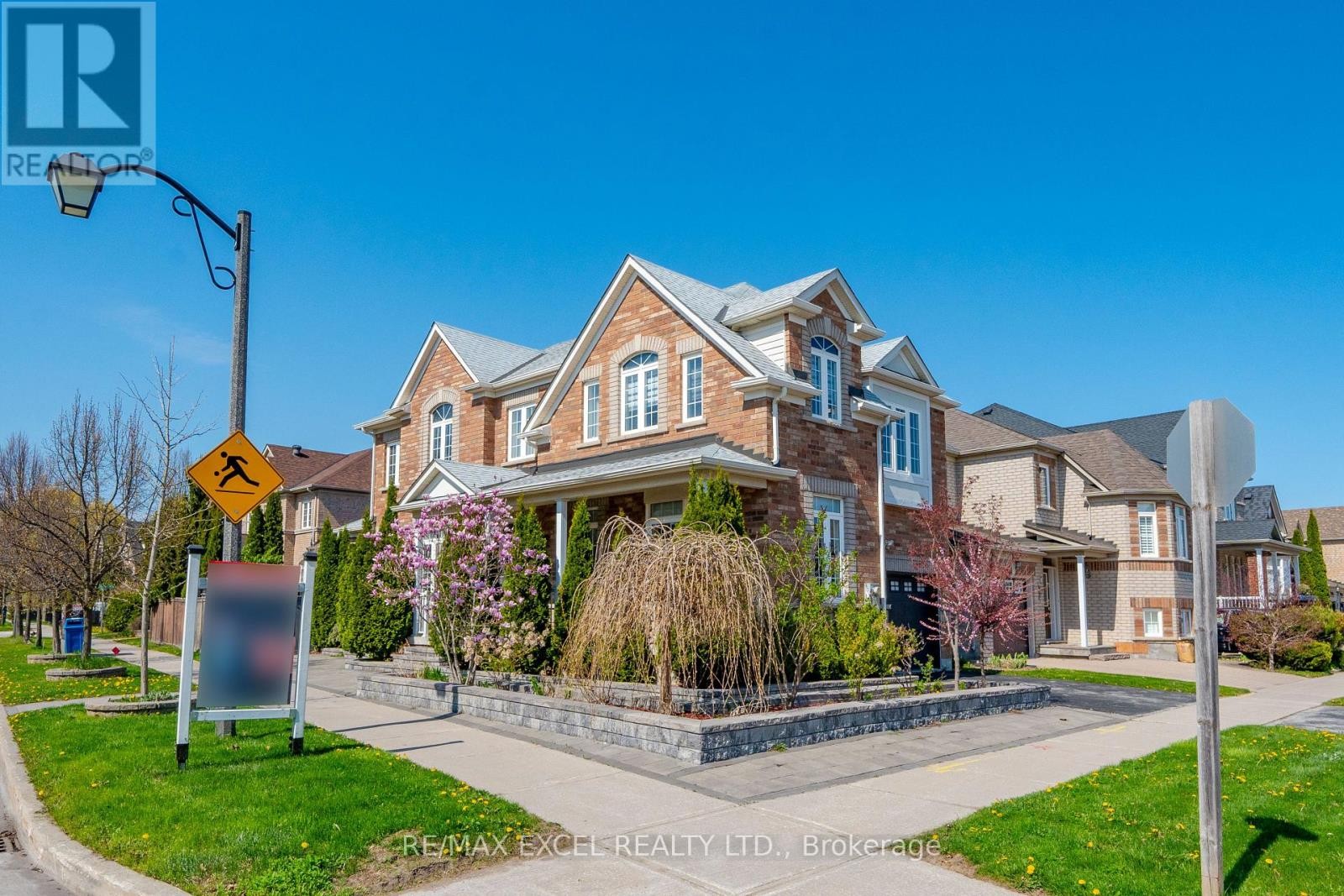 












2 GREENGAGE STREET

,
Markham (Greensborough),




Ontario
L6E1X9

