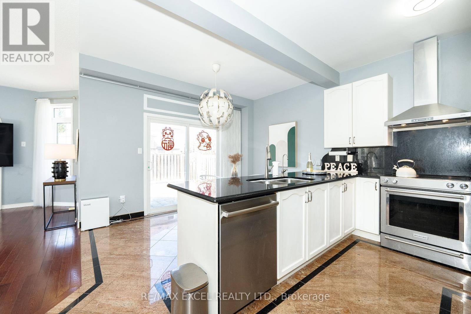 












2 GREENGAGE STREET

,
Markham (Greensborough),




Ontario
L6E1X9

