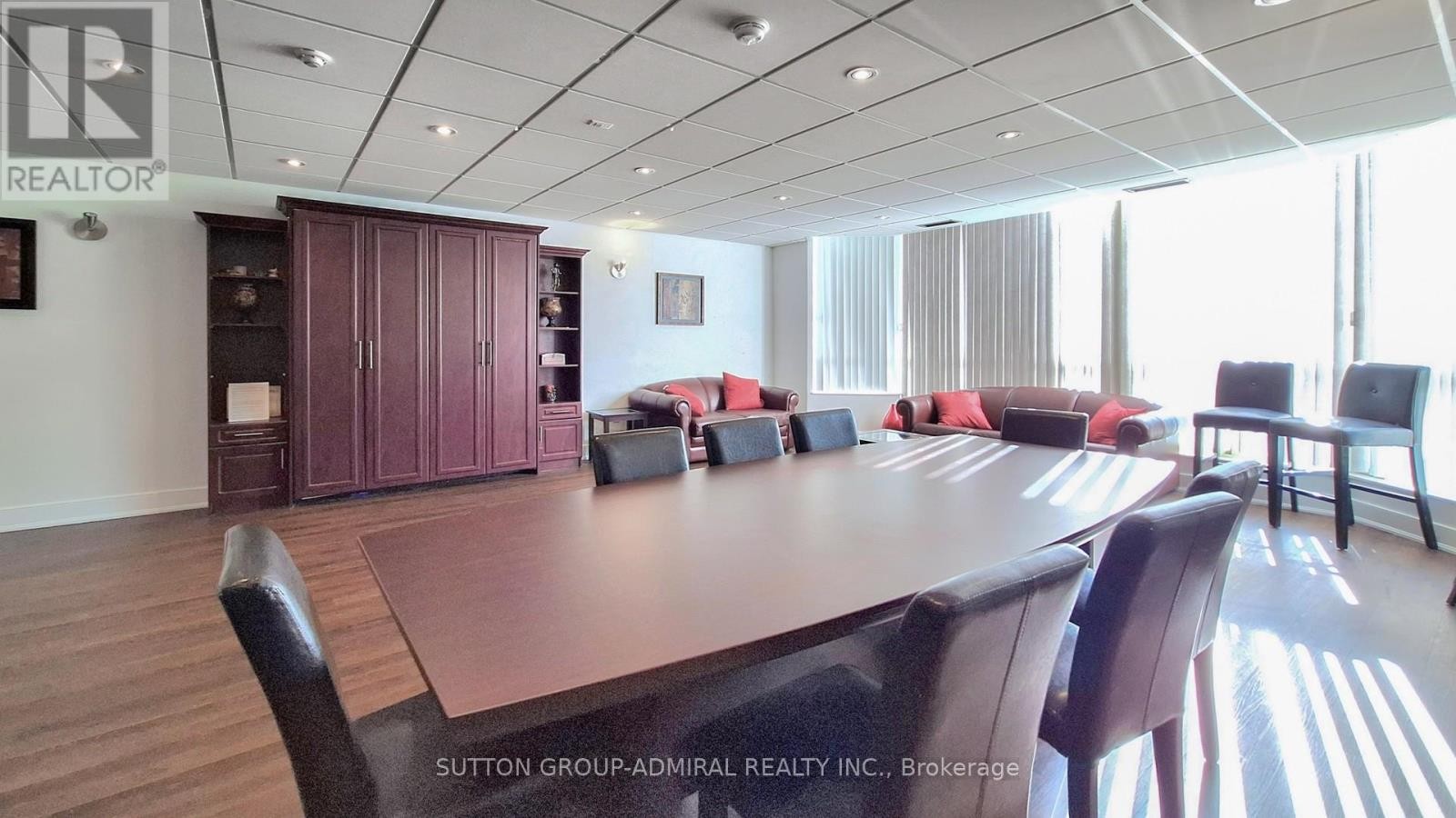 












410 - 175 CEDAR AVENUE

,
Richmond Hill (Harding),




Ontario
L4C9V3

