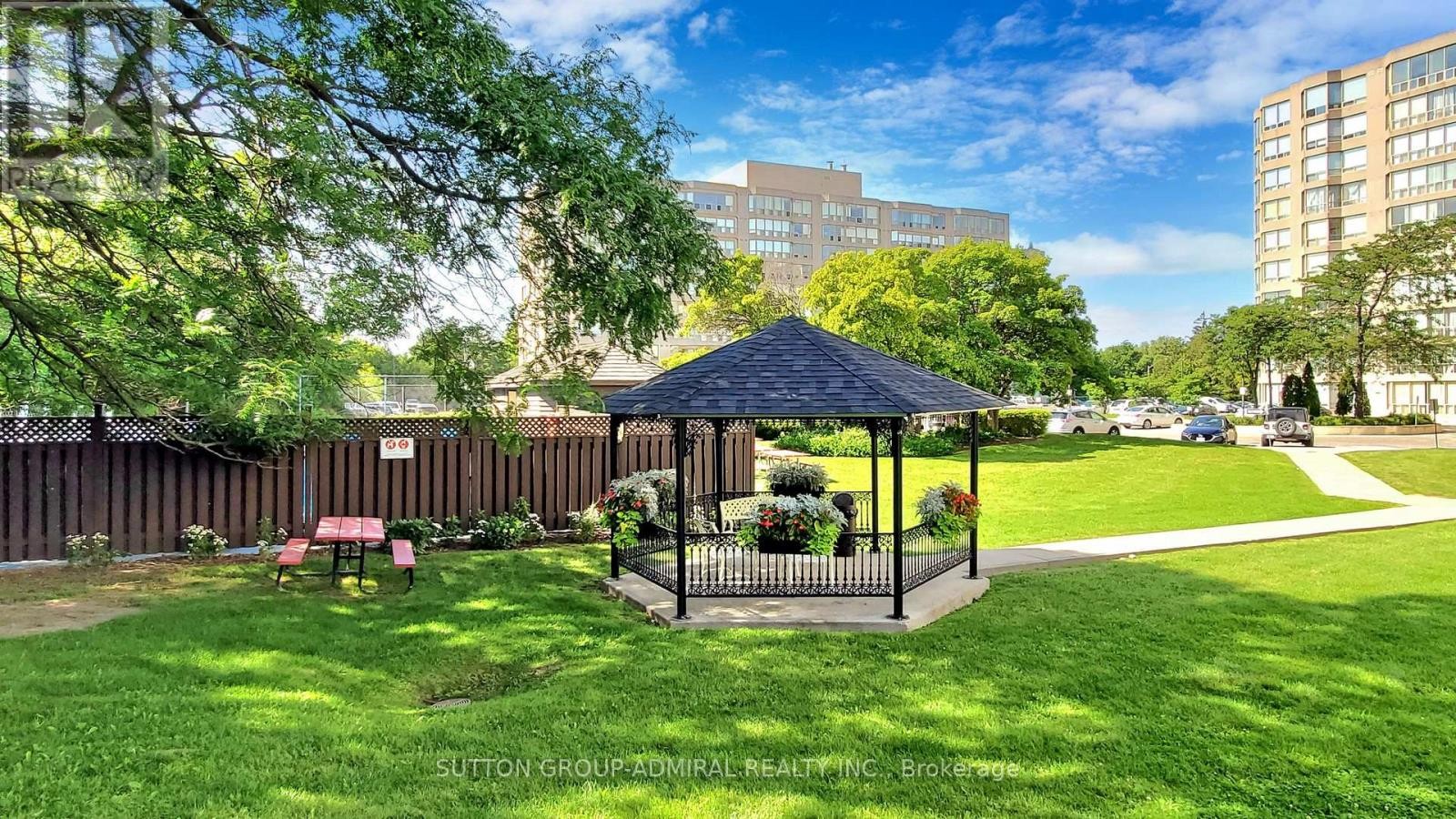 












410 - 175 CEDAR AVENUE

,
Richmond Hill (Harding),




Ontario
L4C9V3

