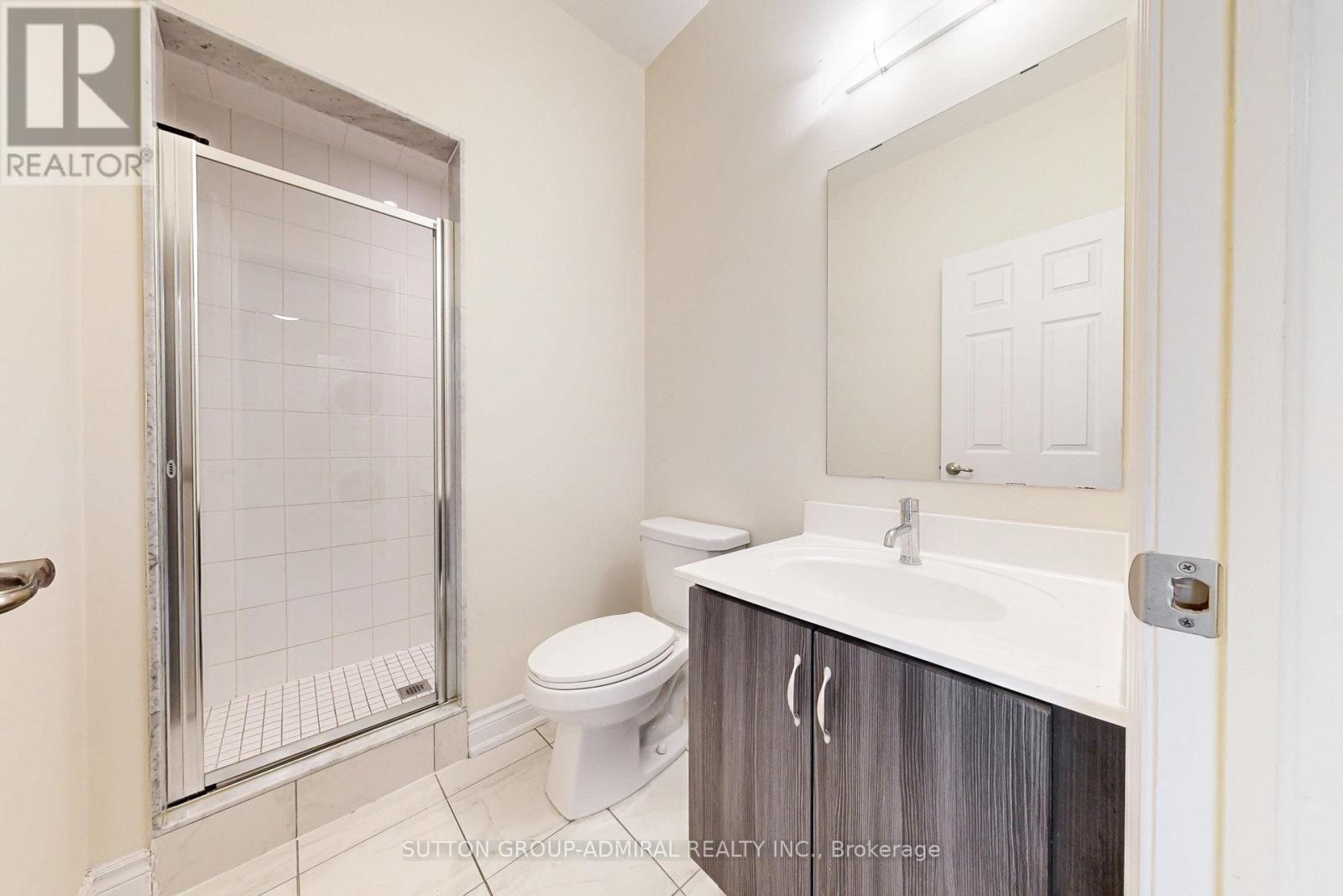 












24 CARRVILLE WOODS CIRCLE

,
Vaughan (Patterson),




Ontario
L6A4Z6

