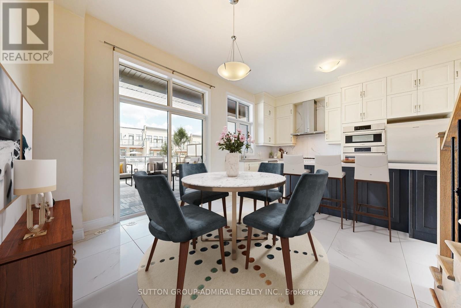 












24 CARRVILLE WOODS CIRCLE

,
Vaughan (Patterson),




Ontario
L6A4Z6

