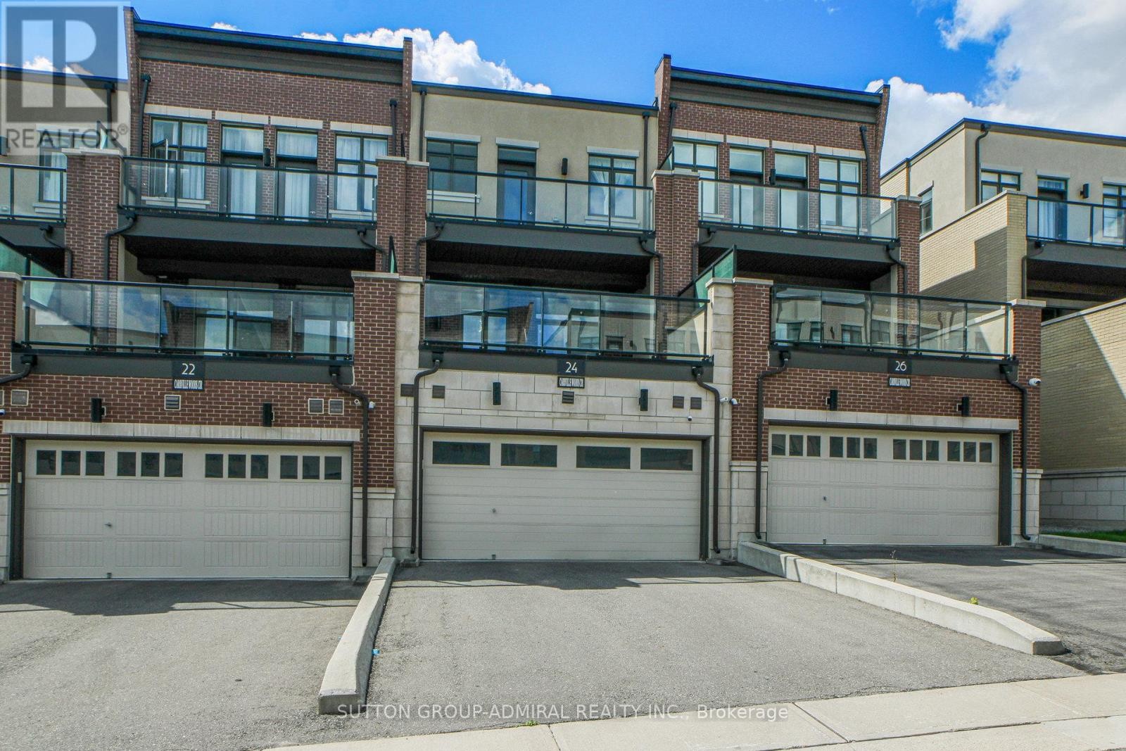 












24 CARRVILLE WOODS CIRCLE

,
Vaughan (Patterson),




Ontario
L6A4Z6

