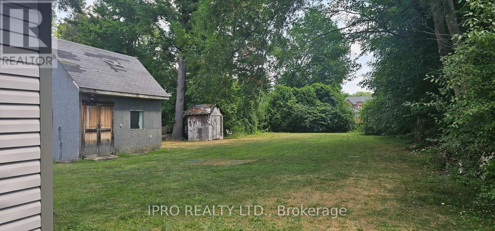 












29 PLEASANT AVENUE

,
East Gwillimbury (Holland Landing),




Ontario
L9N1J9

