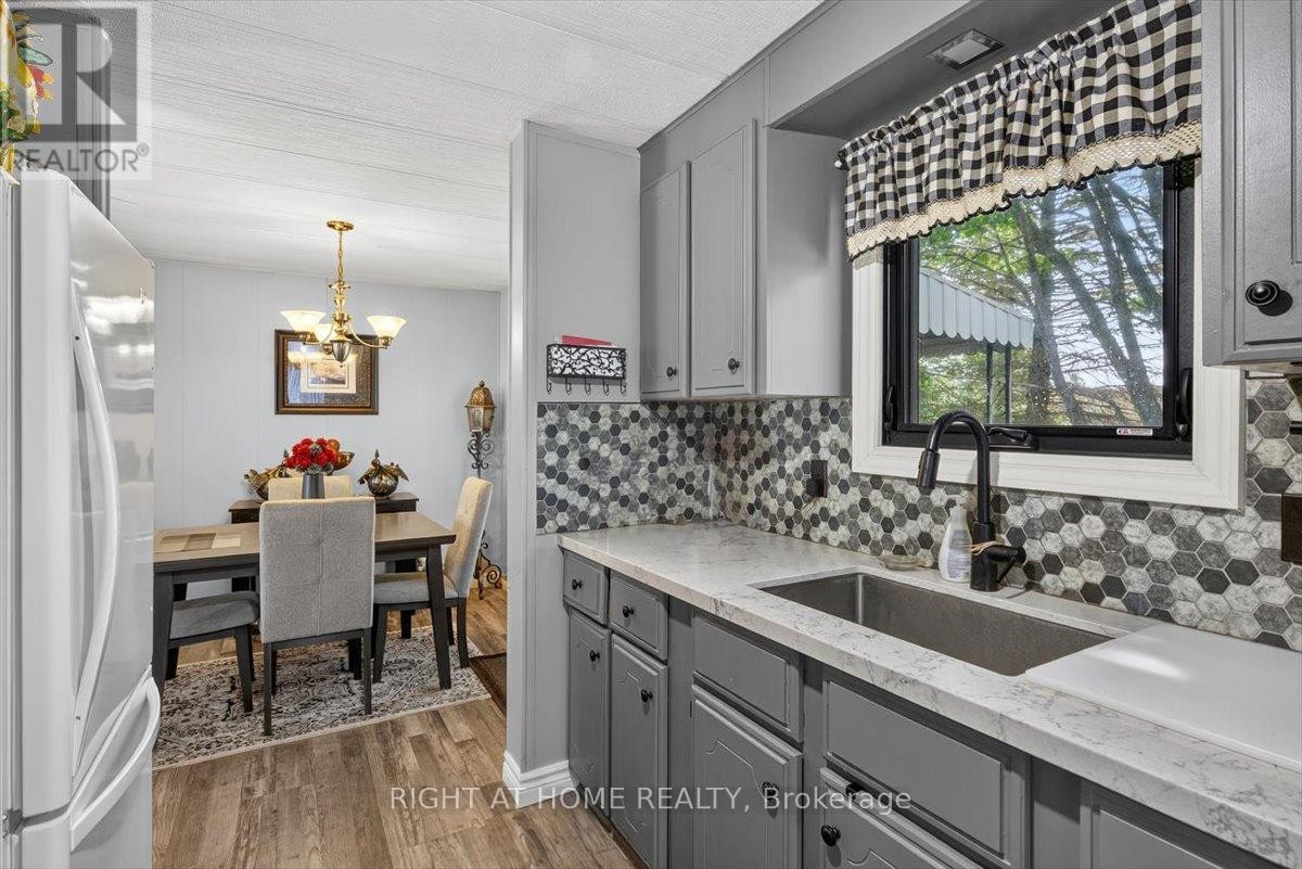 












45 LINDEN LANE

,
Innisfil,




Ontario
L9S1P2

