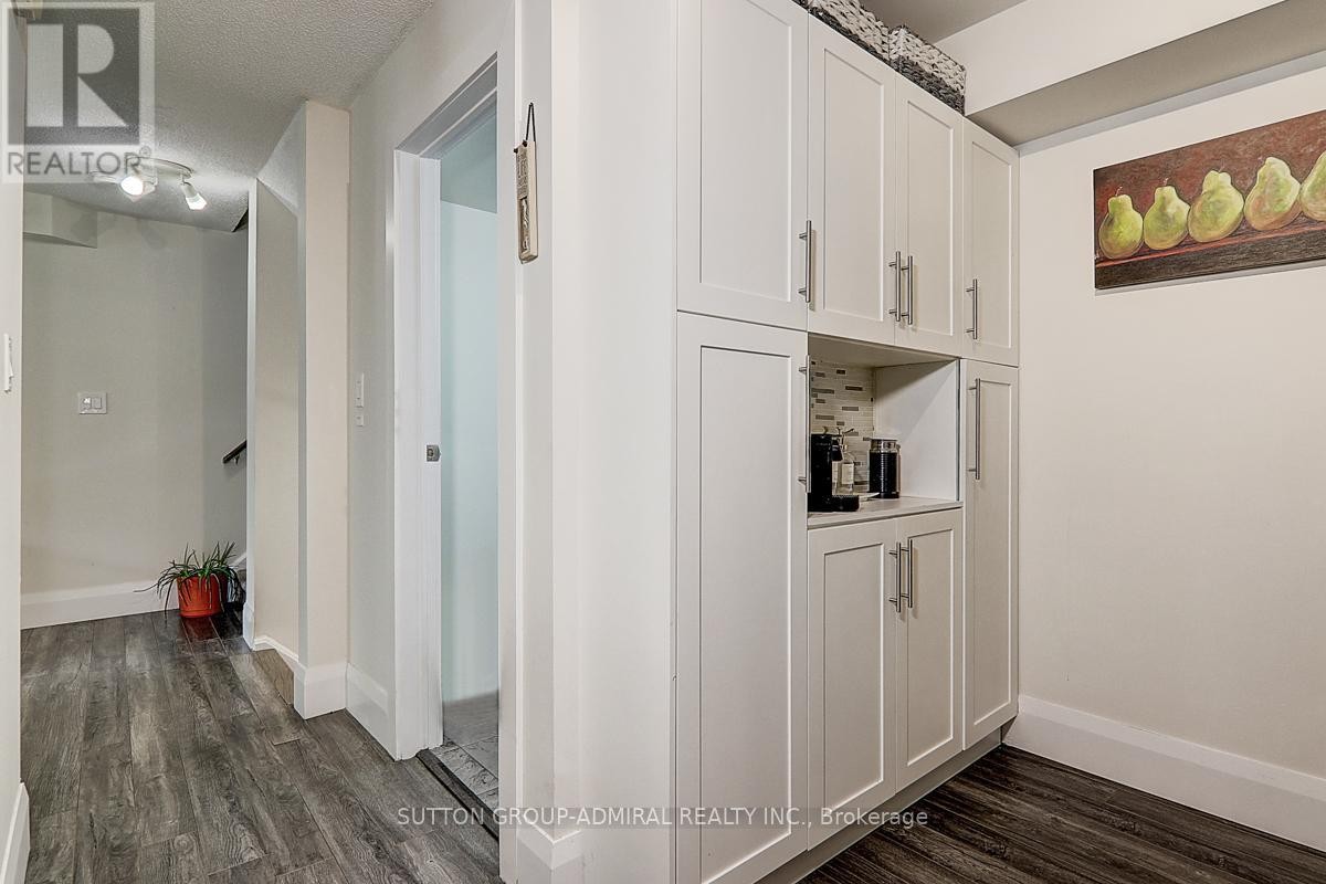 












838 - 75 WELDRICK ROAD E

,
Richmond Hill (Observatory),




Ontario
L4C0H9

