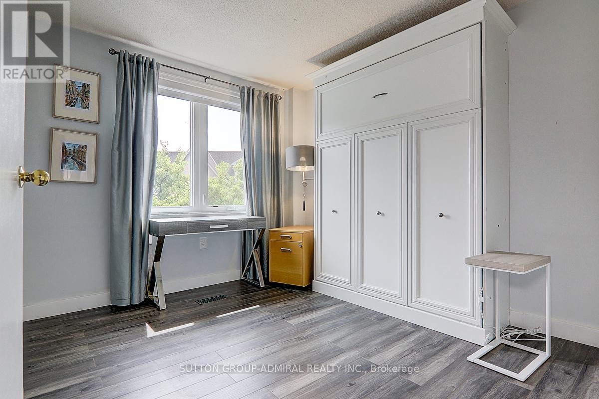 












838 - 75 WELDRICK ROAD E

,
Richmond Hill (Observatory),




Ontario
L4C0H9

