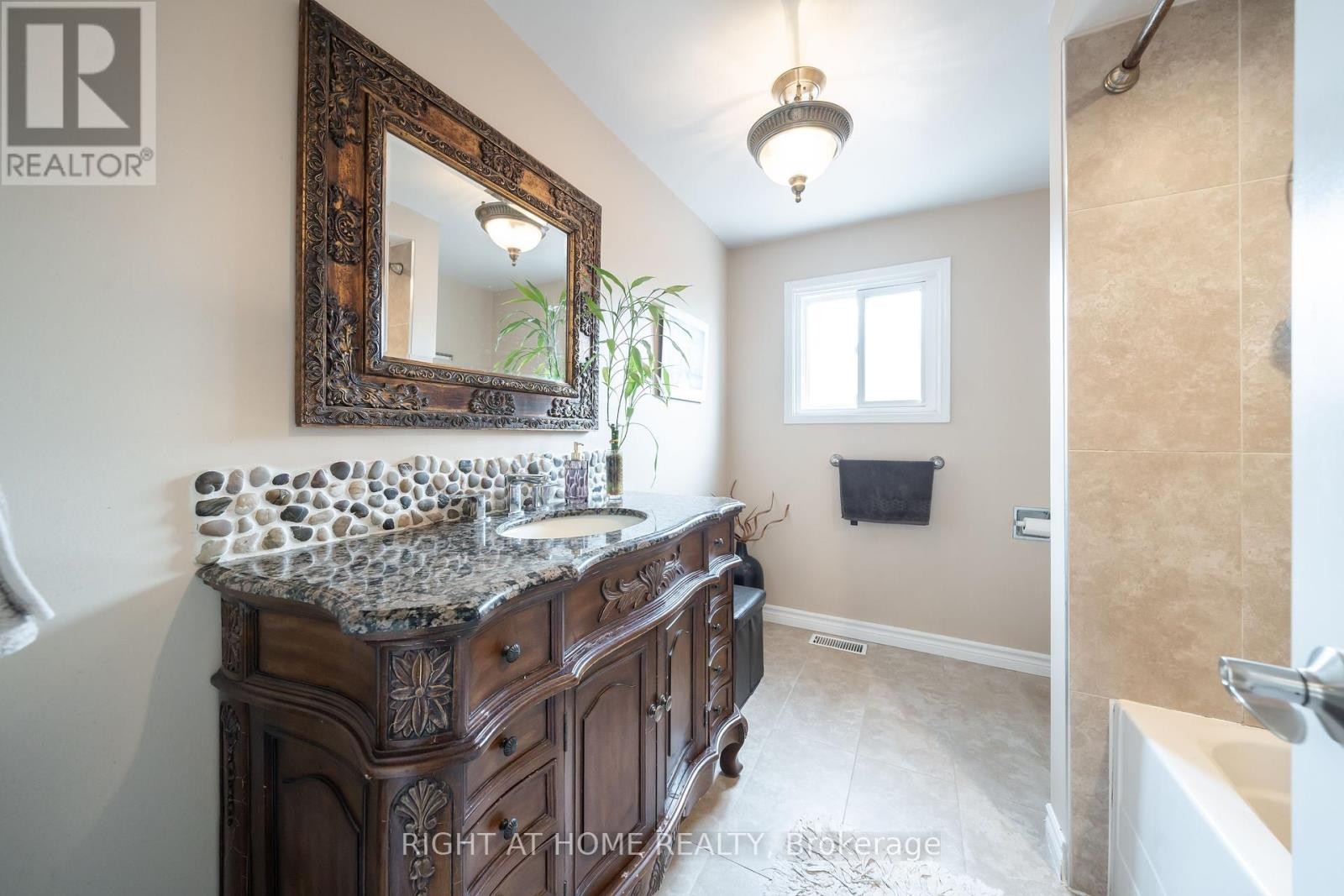 












259 TALL GRASS TRAIL

,
Vaughan (East Woodbridge),




Ontario
L4L3P7

